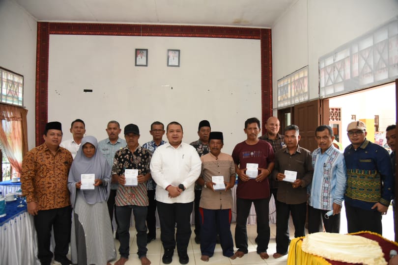 Bupati Tapsel Minta 46 Orang Penerima Manfaat BSPS Dilayani Dengan Maksimal