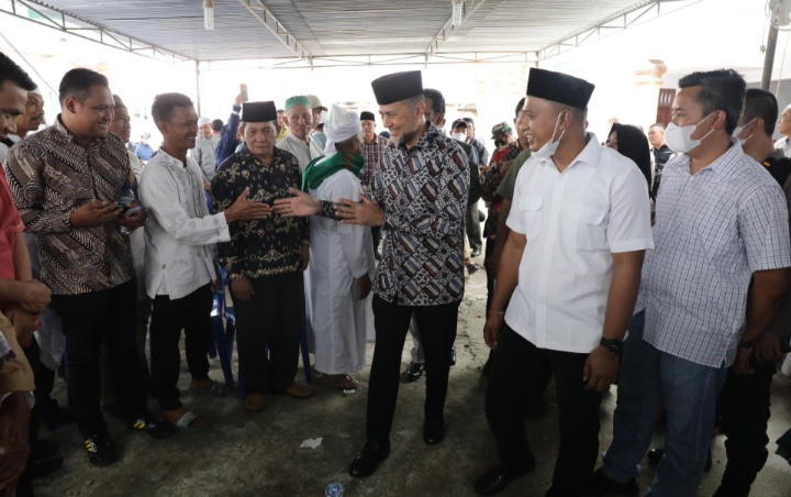 Ke Simalungun, Musa Rajekshah Sampaikan Duka Cita Atas Wafatnya Ibunda TGB