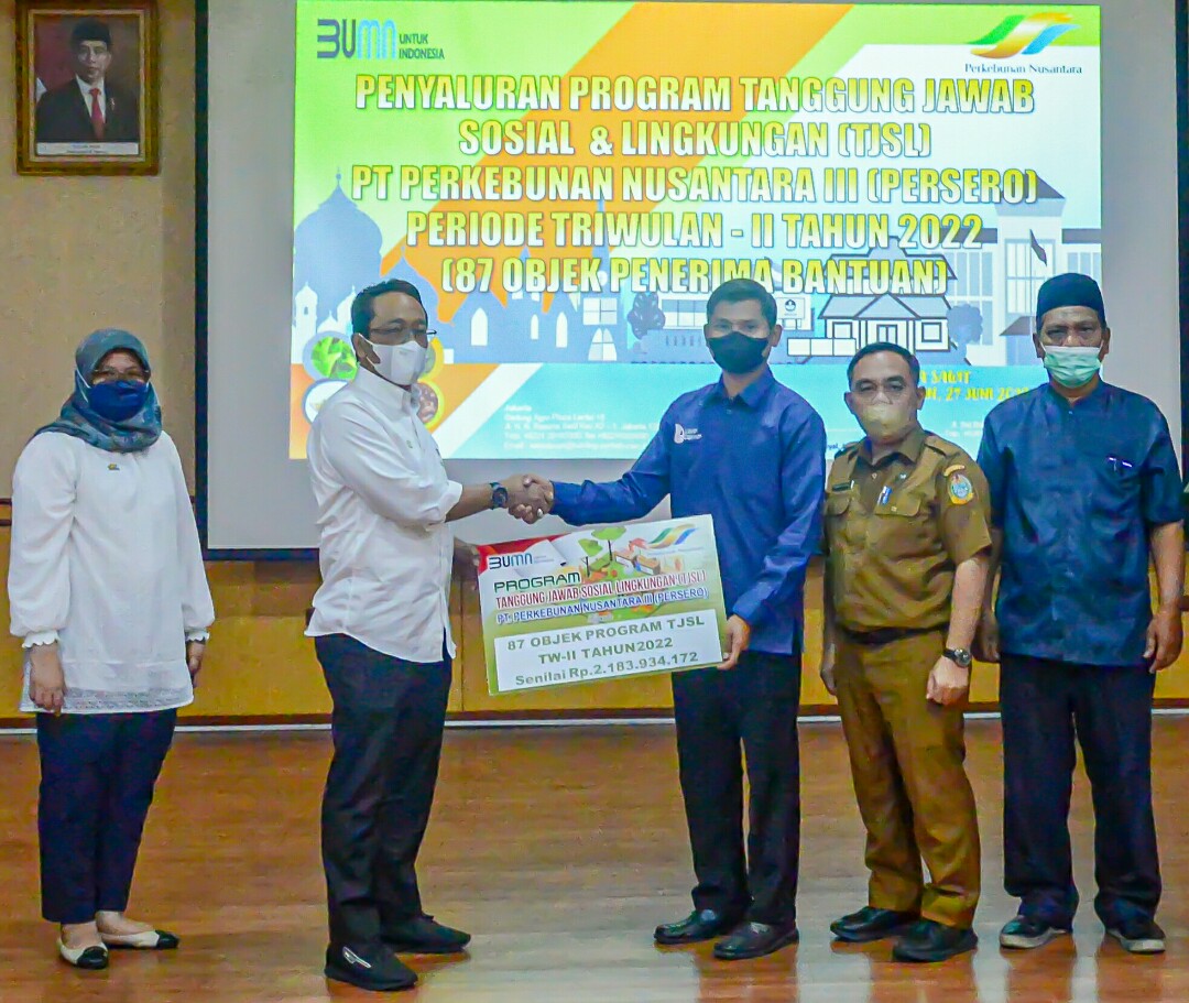 PTPN III Salurkan Rp2,1 Milyar Dana Program TJSL Periode Triwulan II Tahun 2022