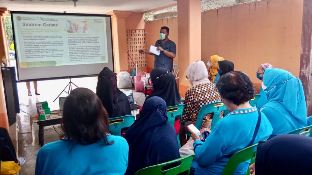 Peringati Hari Lansia Nasional, Dinas Kesehatan Medan Gelar Vaksinasi dan Pemeriksaan Kesehatan Gratis untuk Lansia