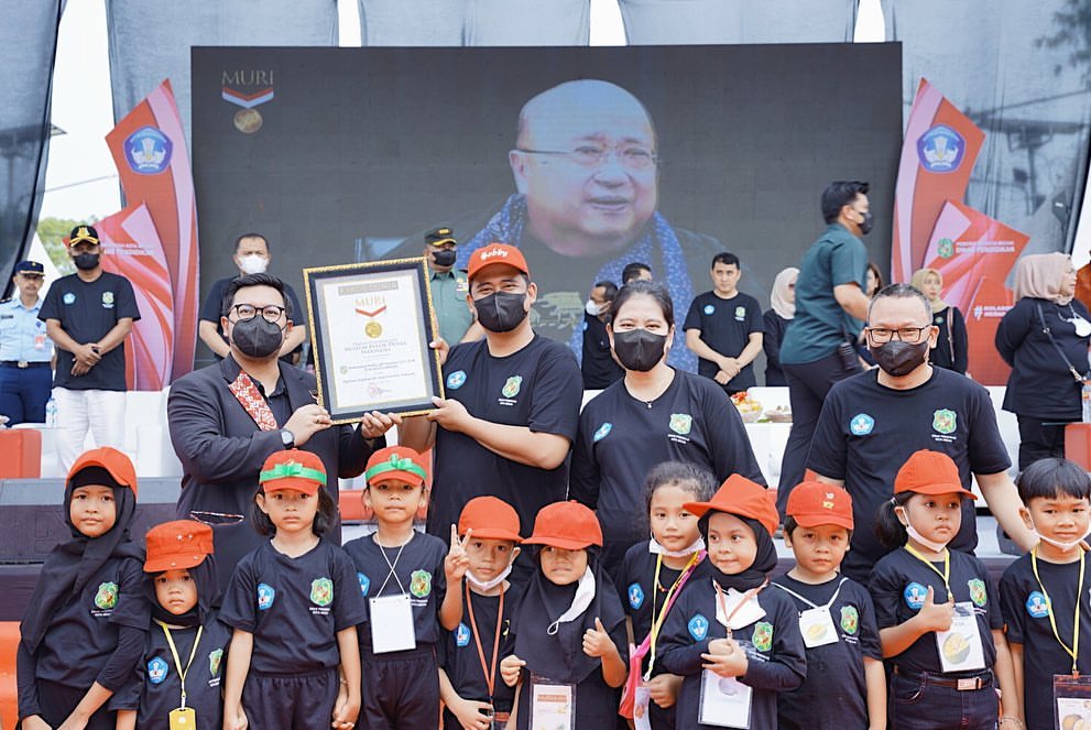 Didampingi Bunda PAUD Kota Medan, Bobby Nasution Buka Gebyar & Expo Pendidikan 2022