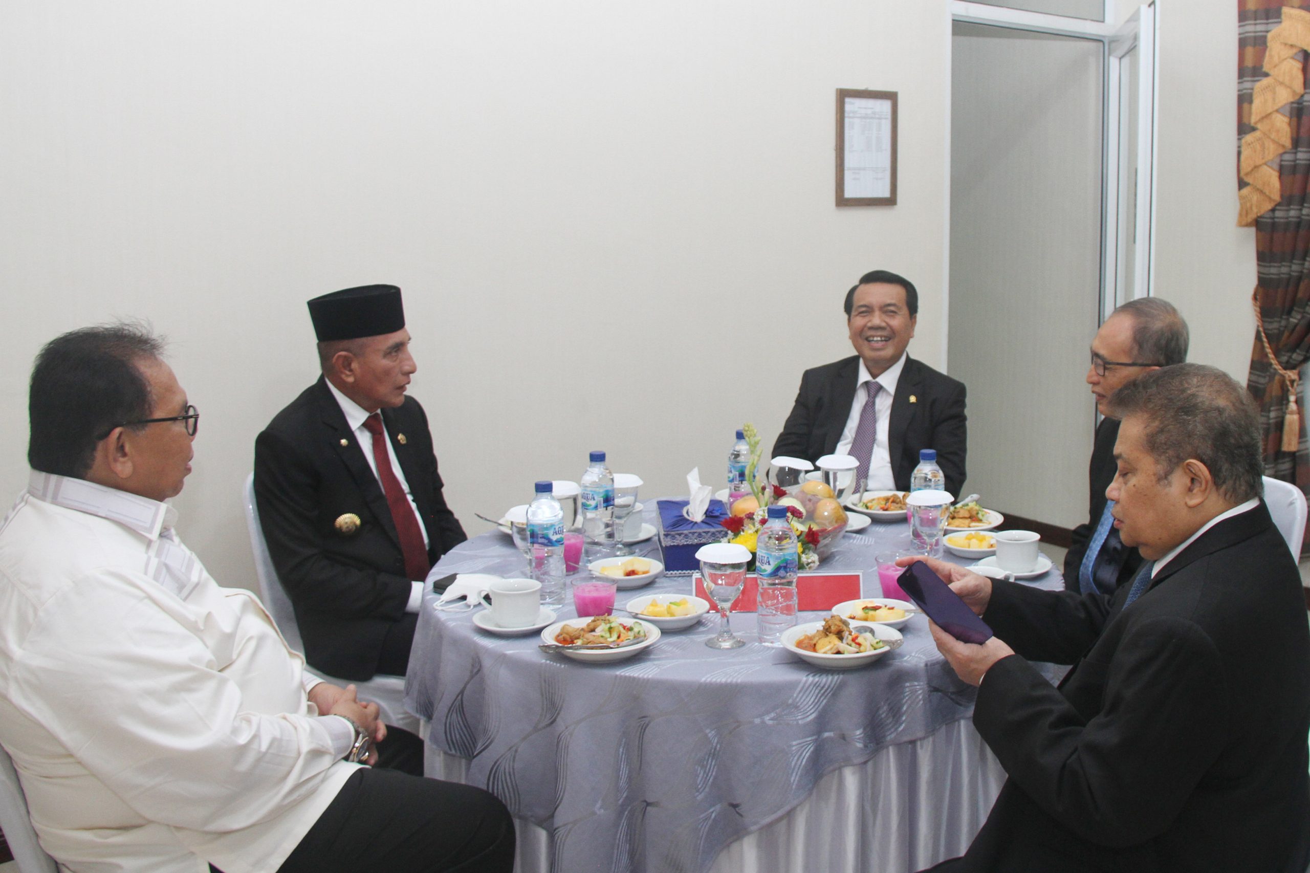 Gubsu Melantik 11 pejabat eselon 2 Pemprovsu, Ini Daftar Namanya