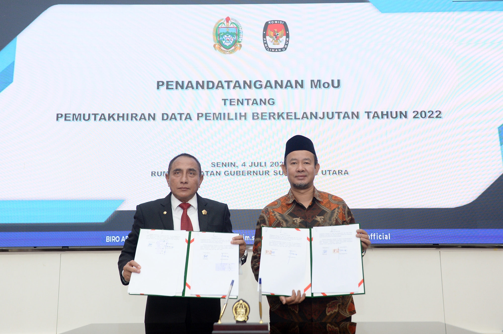 Gubernur dan Ketua KPU Sumut Teken Kerja Sama  Pemutakhiran Data Pemilih Berkelanjutan