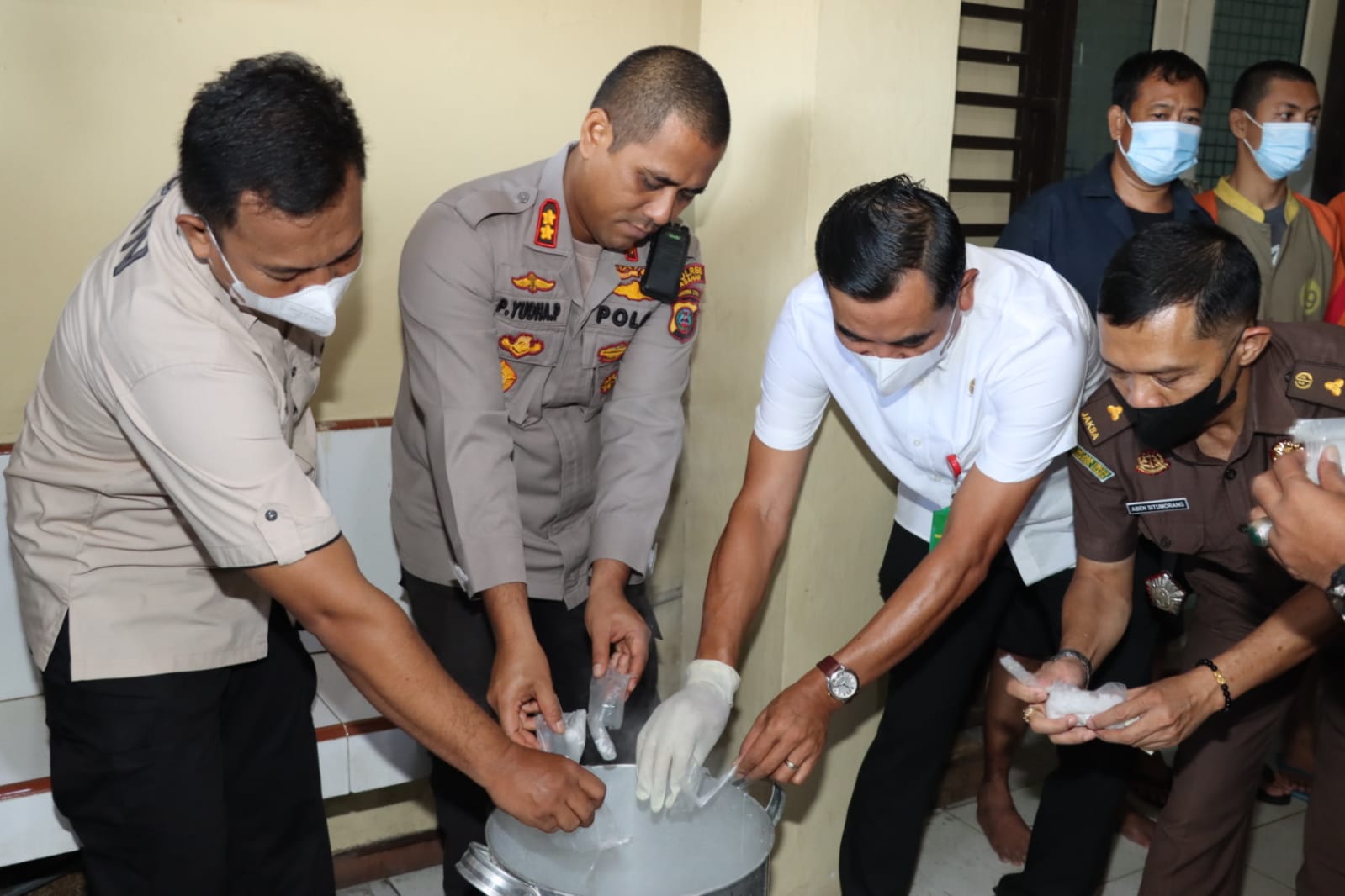Kapolres Asahan Pimpin Pemusnahan 1.896,8 Gram Sabu