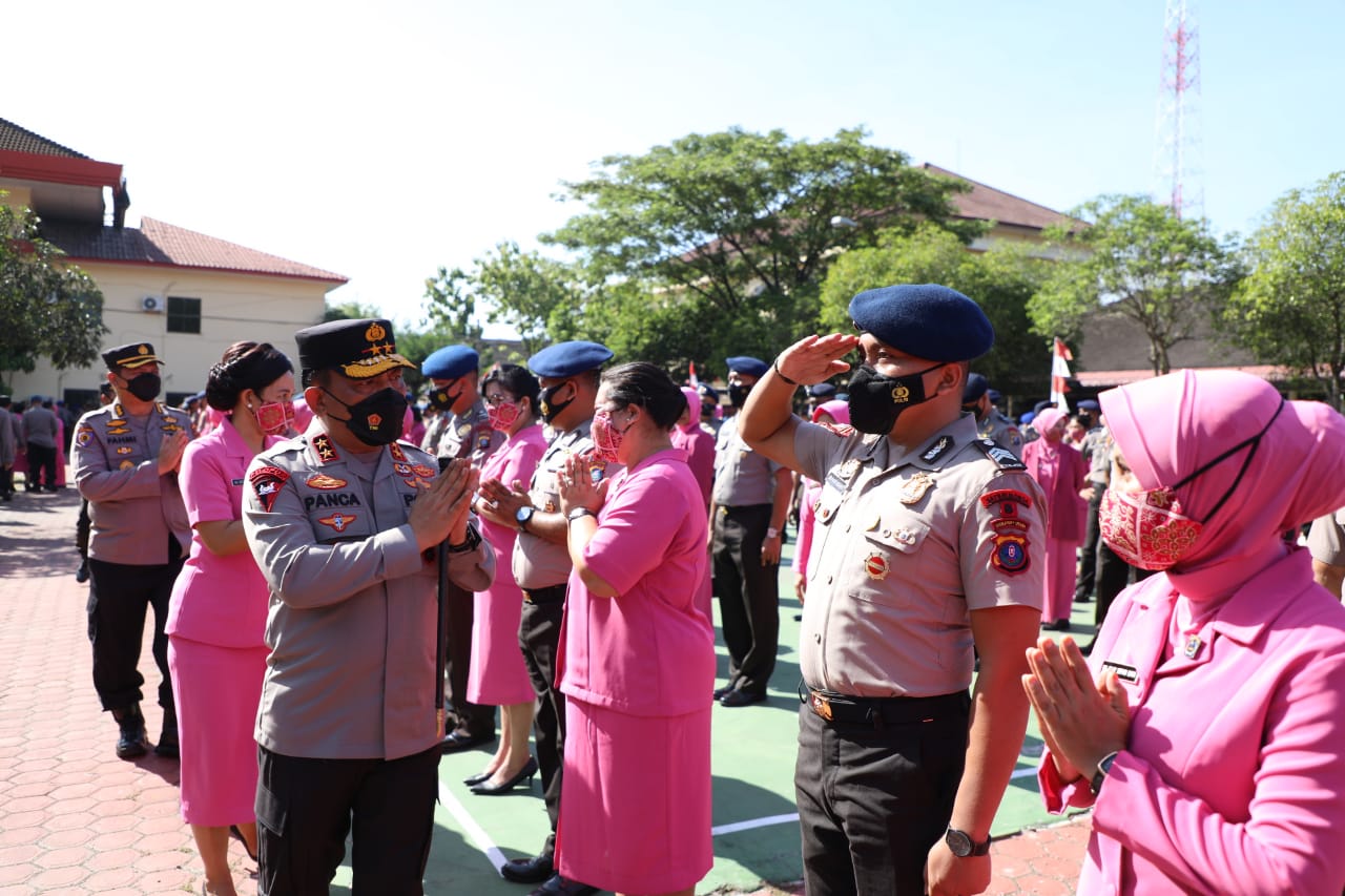 Kapolda Sumut Pimpin Upacara Kenaikan Pangkat 1.229 Personel Polri Jajaran Polda Sumut