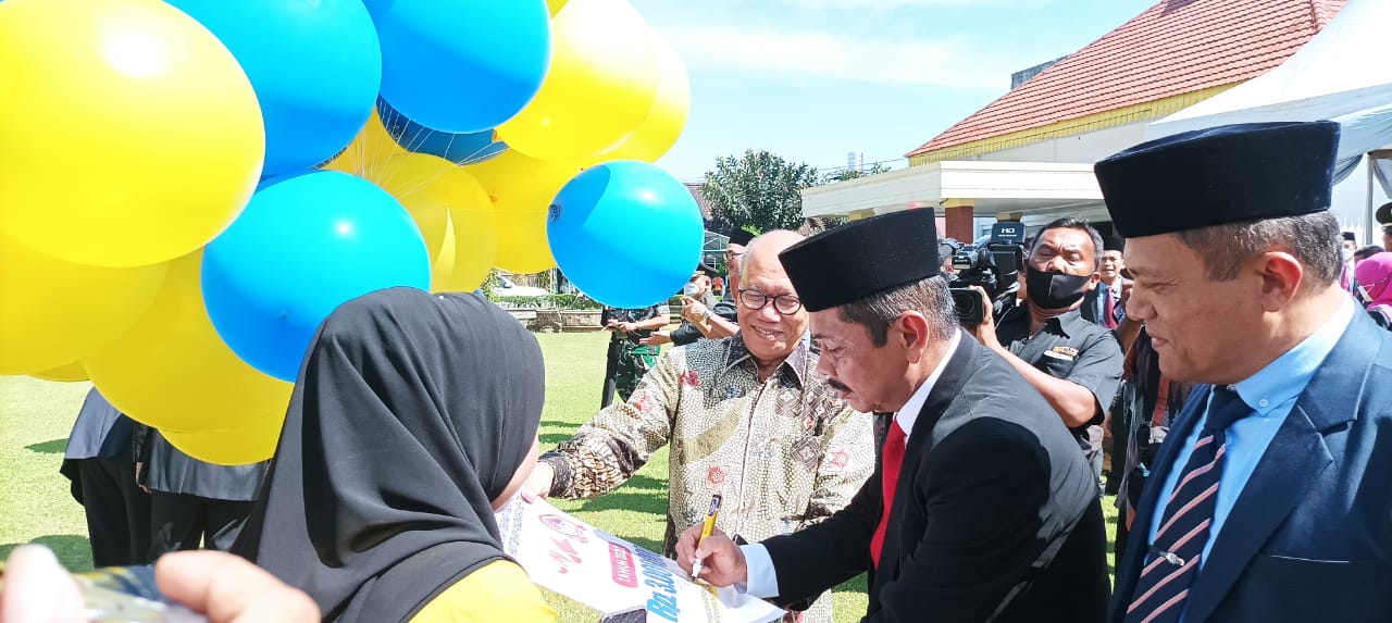Hari Jadi T.Tinggi 105 Tahun,  3 Pj.Wali Kota Lepas Balon Berhadiah