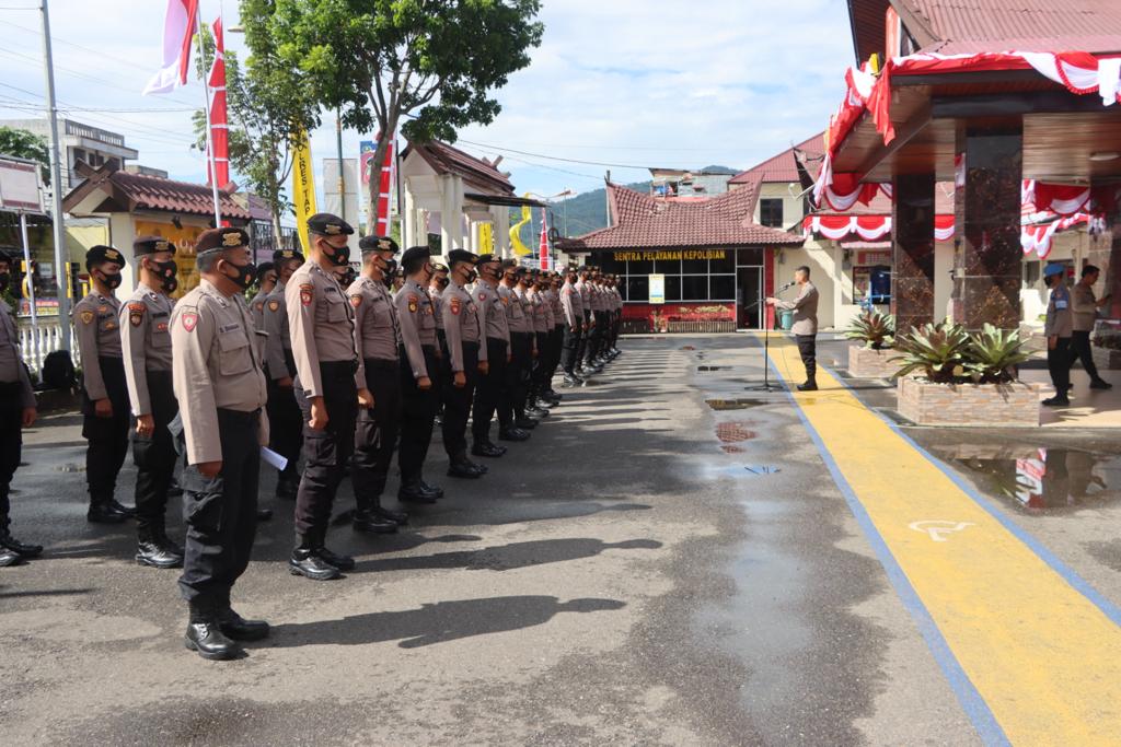 Lepas Personel BKO ke Pulau Nias, Begini Pesan Kapolres Tapsel