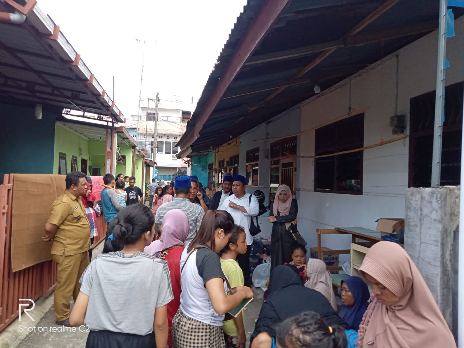 Merasa Terpanggil, Peci Biru Bergerak Bantu Korban Kebakaran di Jalan Bajak Medan
