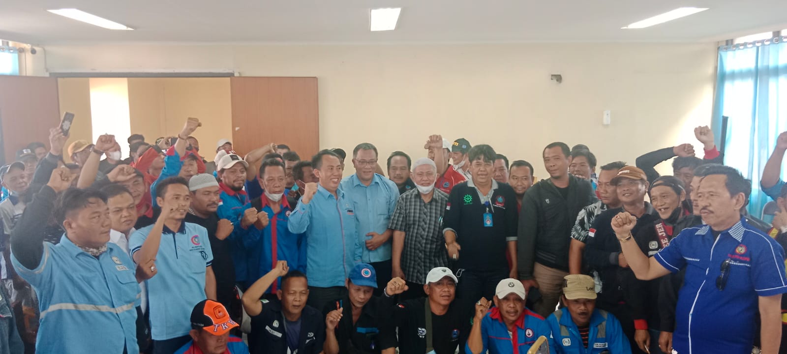 KSPSI TOLAK PENGHAPUSAN KOPERASI TKBM DI PELABUHAN LAUT