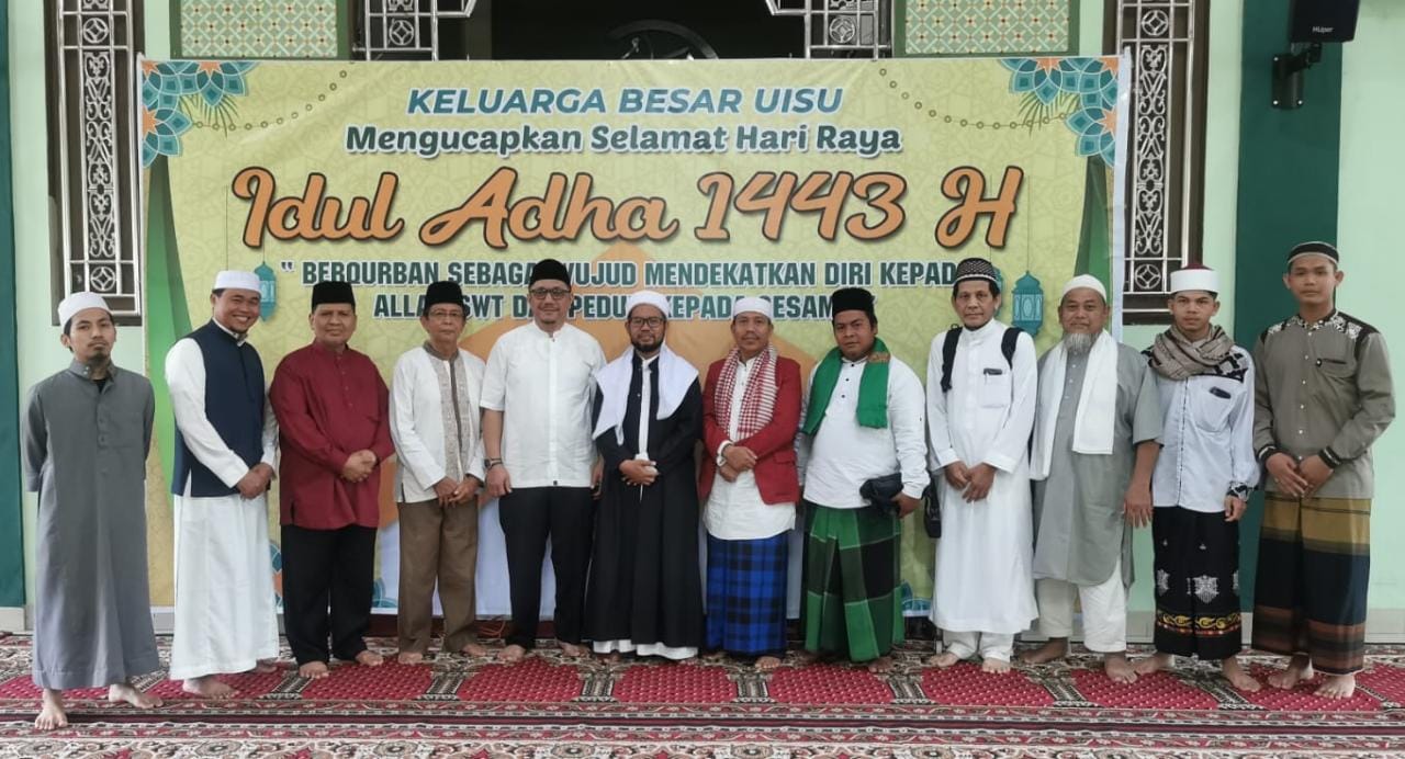 Keluarga Besar UISU Sholat Idul Adha 1443 H Tahun 2022 Sekaligus Potong 37 Hewan Qurban