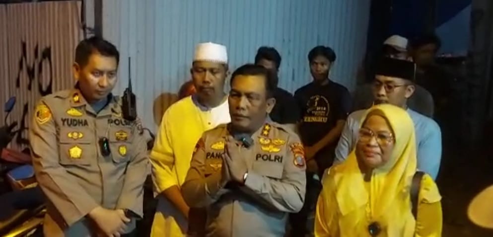 Ikhlas dan Berbagi Membuatnya Sangat Dicintai Masyarakat, Hj Bunda Indah : Berbuat Baik Tak Perlu Disertai Kata-Kata
