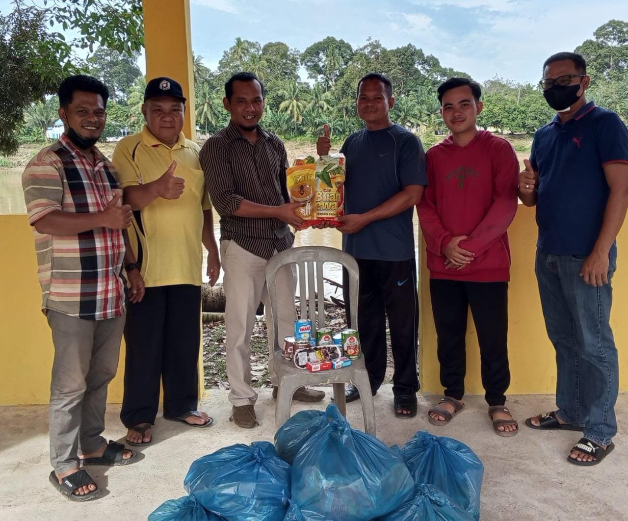 Salurkan Paket Sembako di Inhu, JMSI Kerja Sama Dengan BeritaOne.Id