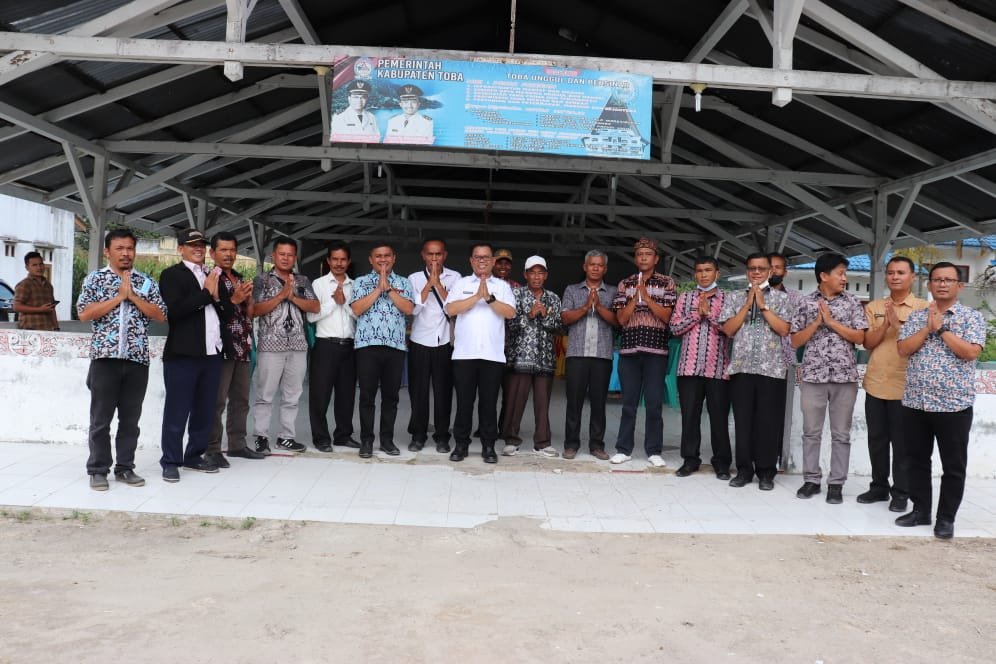 Bupati Toba Dialog Bersama Para Kepala Desa Kecamatan Siantar Narumonda Guna Wujudkan Pertanaman Dua Kali