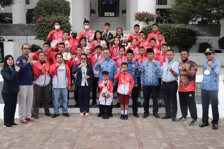 Bupati Toba Tekankan Disiplin dan Profesionalisme ASN Melalui KORPRI.