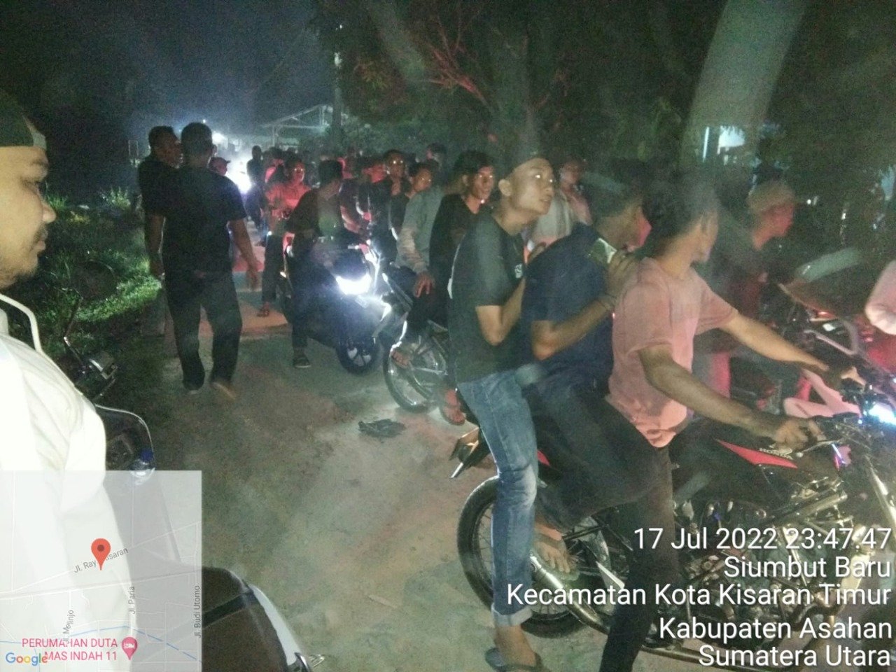 Bubarkan Kerumunan Masyarakat, Polsek Kota Kisaran Polres Asahan Amankan 2 Remaja Bawa Sajam