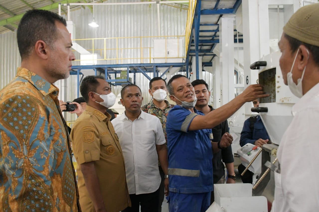 Tinjau Kilang Padi PT Dhirga Surya Bersama Wagubsu, Darma Wijaya: Semoga Petani Sergai Sejahtera