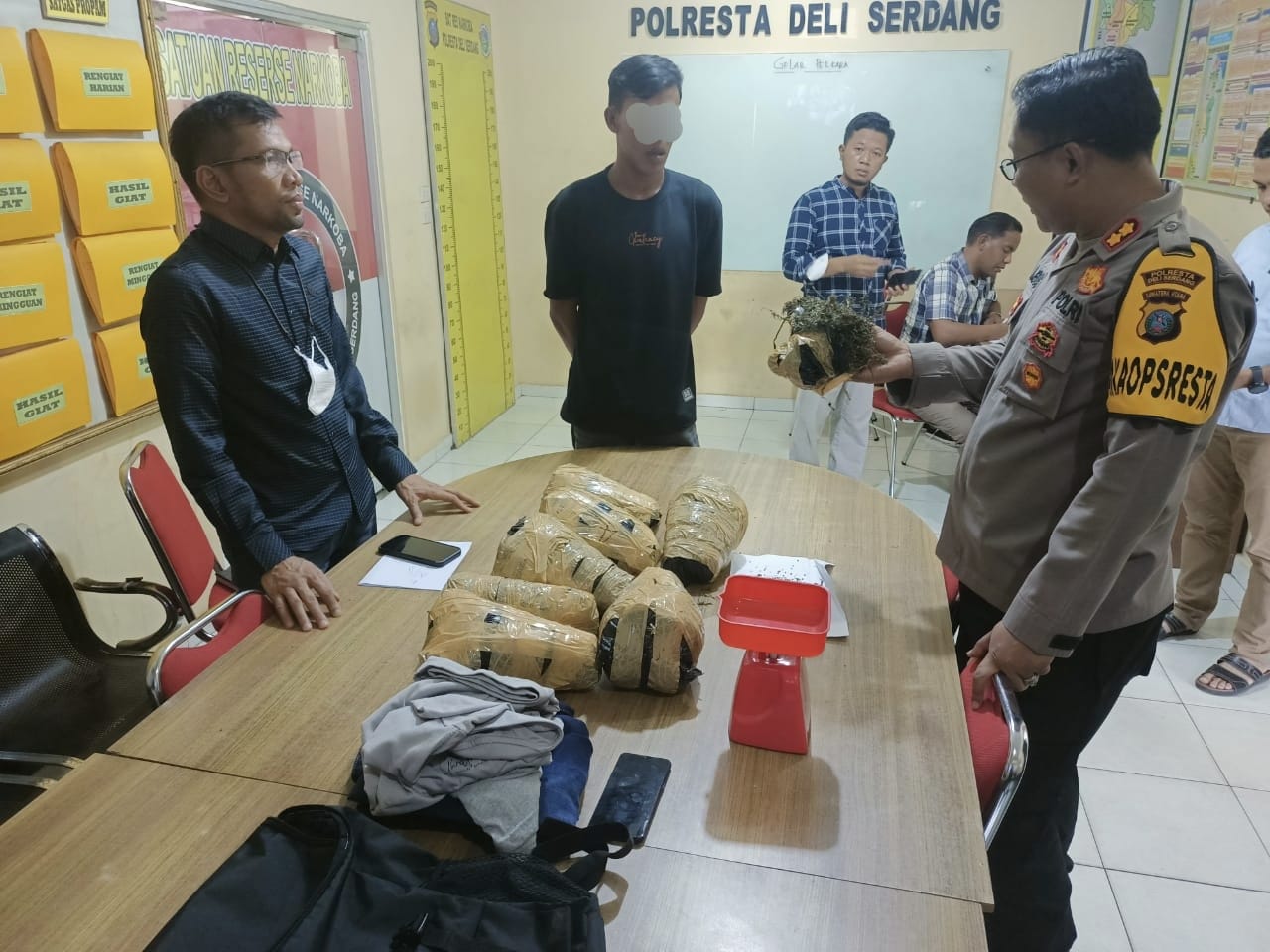 SAT NARKOBA POLRESTA DELI SERDANG GAGALKAN PEREDARAN GANJA ANTAR PROVINSI