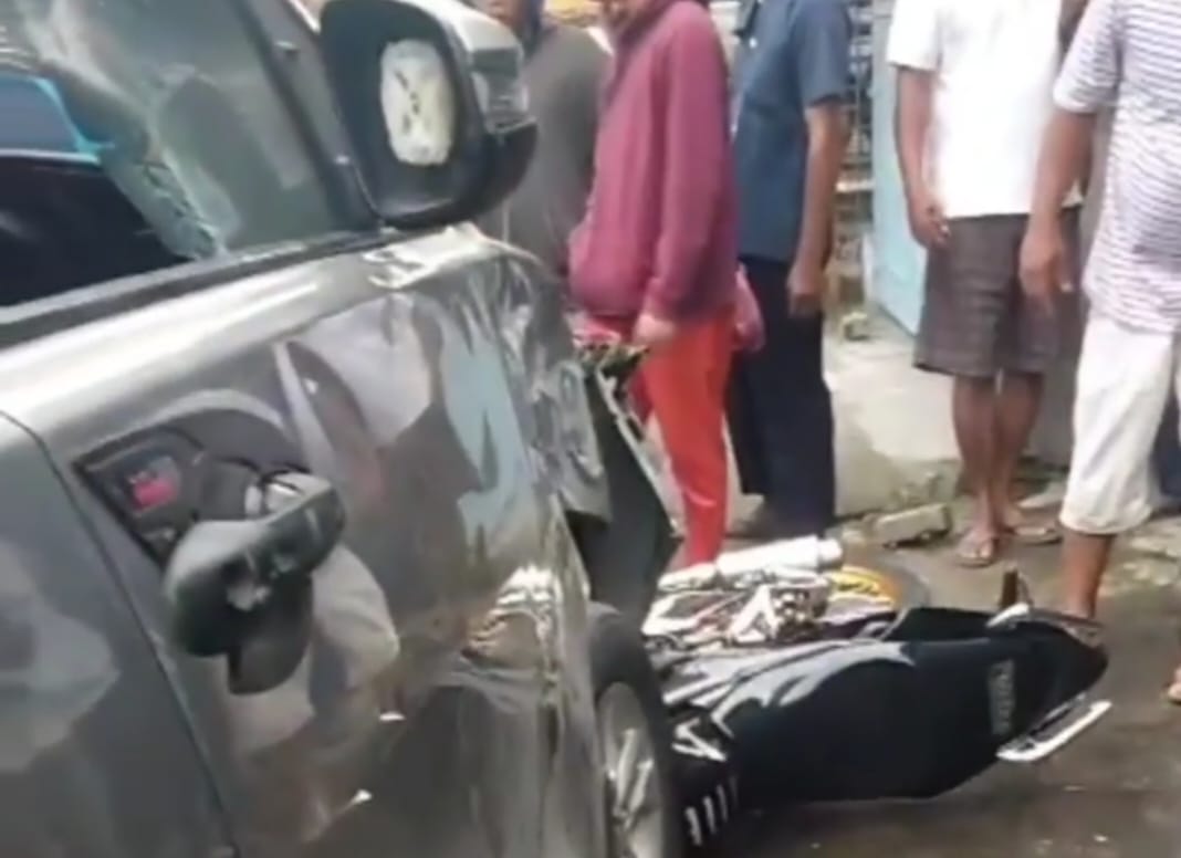 Pelaku Pencuri Mobil Toyota Innova B1580 WYF Bonyok di Hajar Masa di Jln Amal Medan Sunggal
