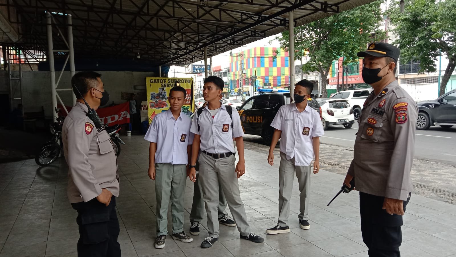 Minimalisir Tawuran Antar Pelajar, Personel Polsek Medan Baru Patroli ke Sekolah