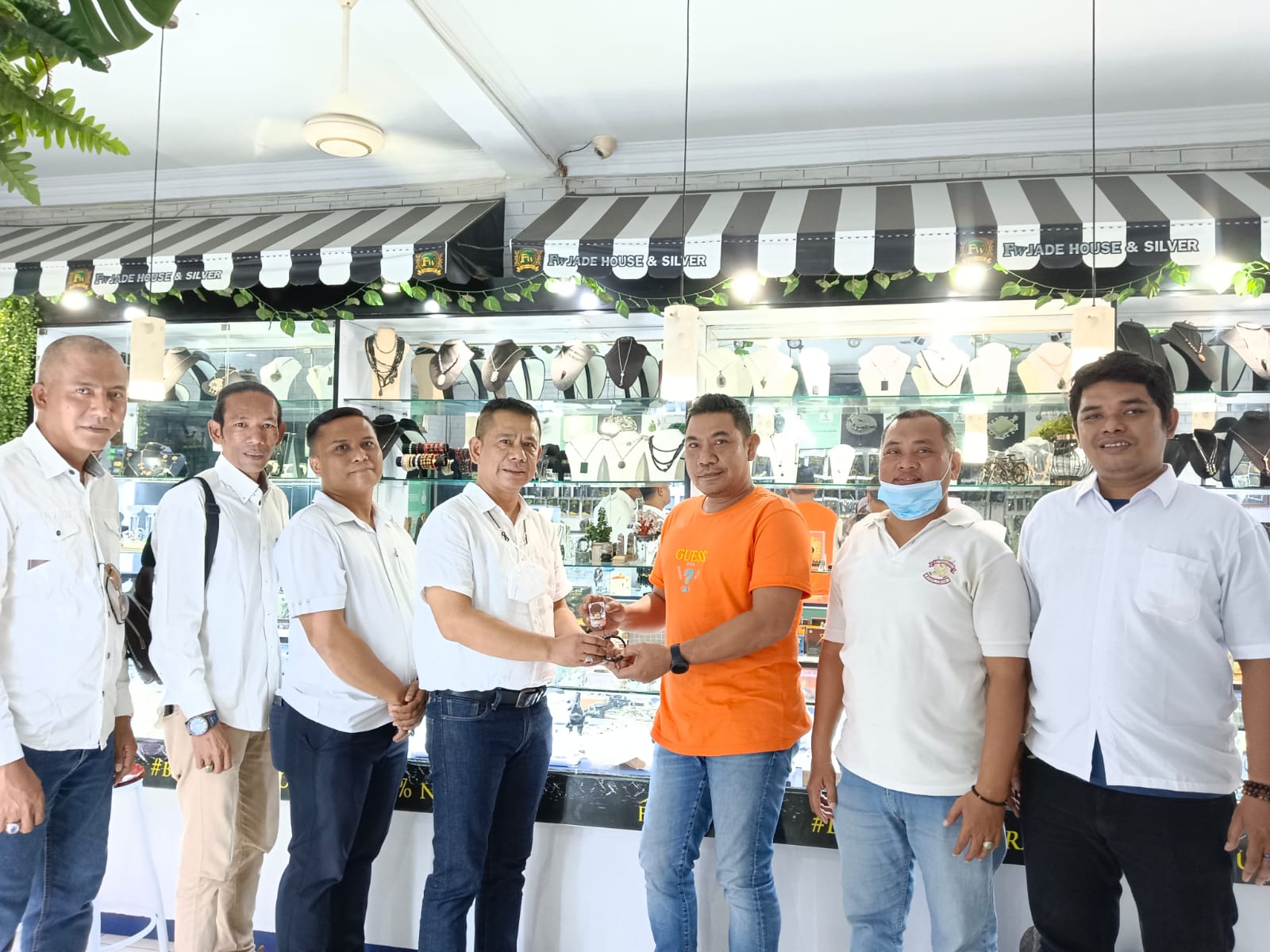 Kunjungi Toko Giok Aceh dan Permata H. Faisal, Ketua Pewarta : Salut Masih Eksis