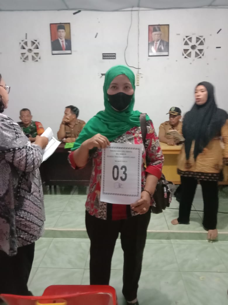 Miswati Akhirnya Ikut Pencabutan Nomor Cakades Setelah Digugurkan Panitia Pilkades Sidomulyo