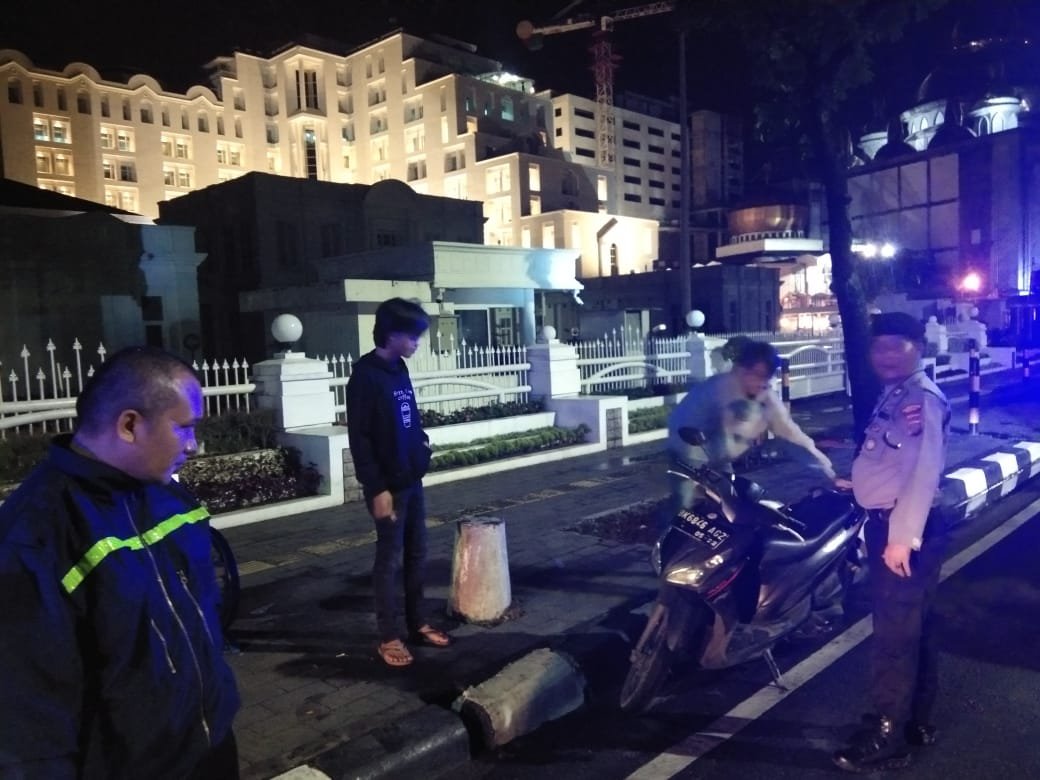 Kanit Samapta Polsek Medan Baru Pimpin Patroli Rutin Antisipasi 3C dan Geng Motor