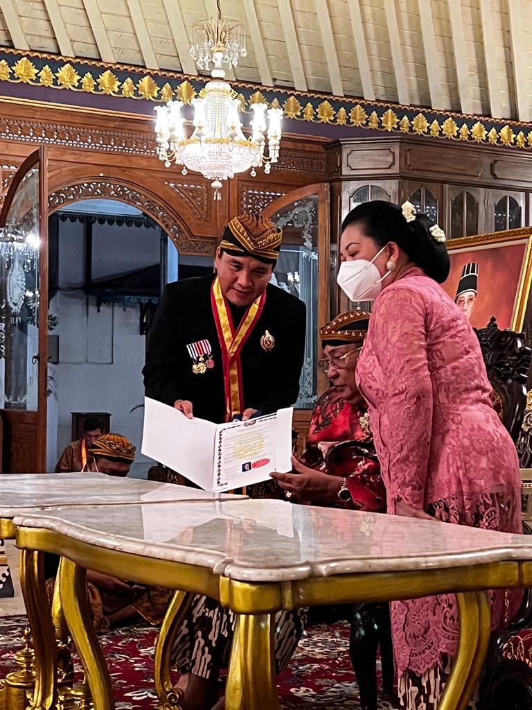 Ketua Komjak Peroleh Gelar Kehormatan Dari Keraton Surakarta