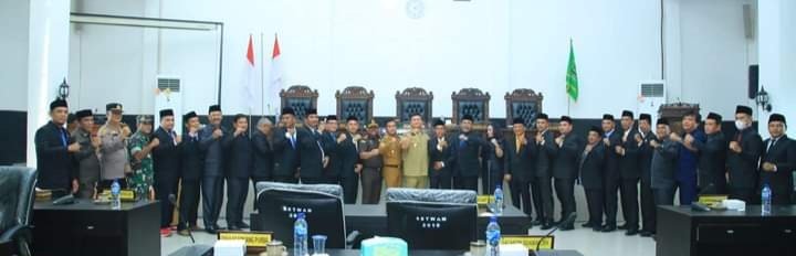 Pengambilan Sumpah Anggota DPRD Labura PAW Ahmad Bahori Fraksi Hanura