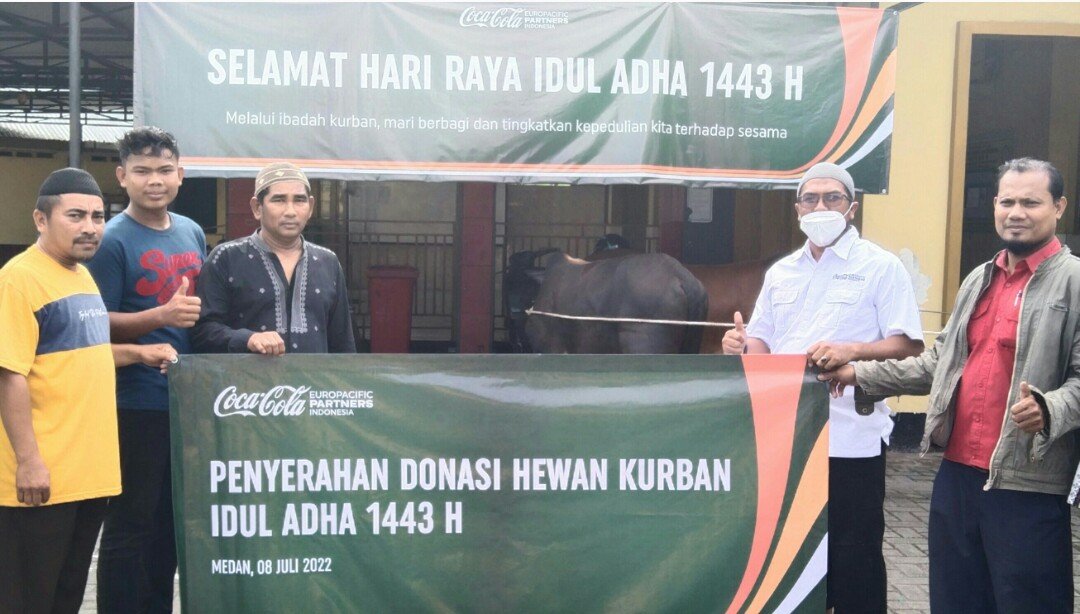 Coca-Cola Europacific Partners Indonesia Salurkan Hewan Kurban ke Warga Medan, Aceh Besar dan Batam