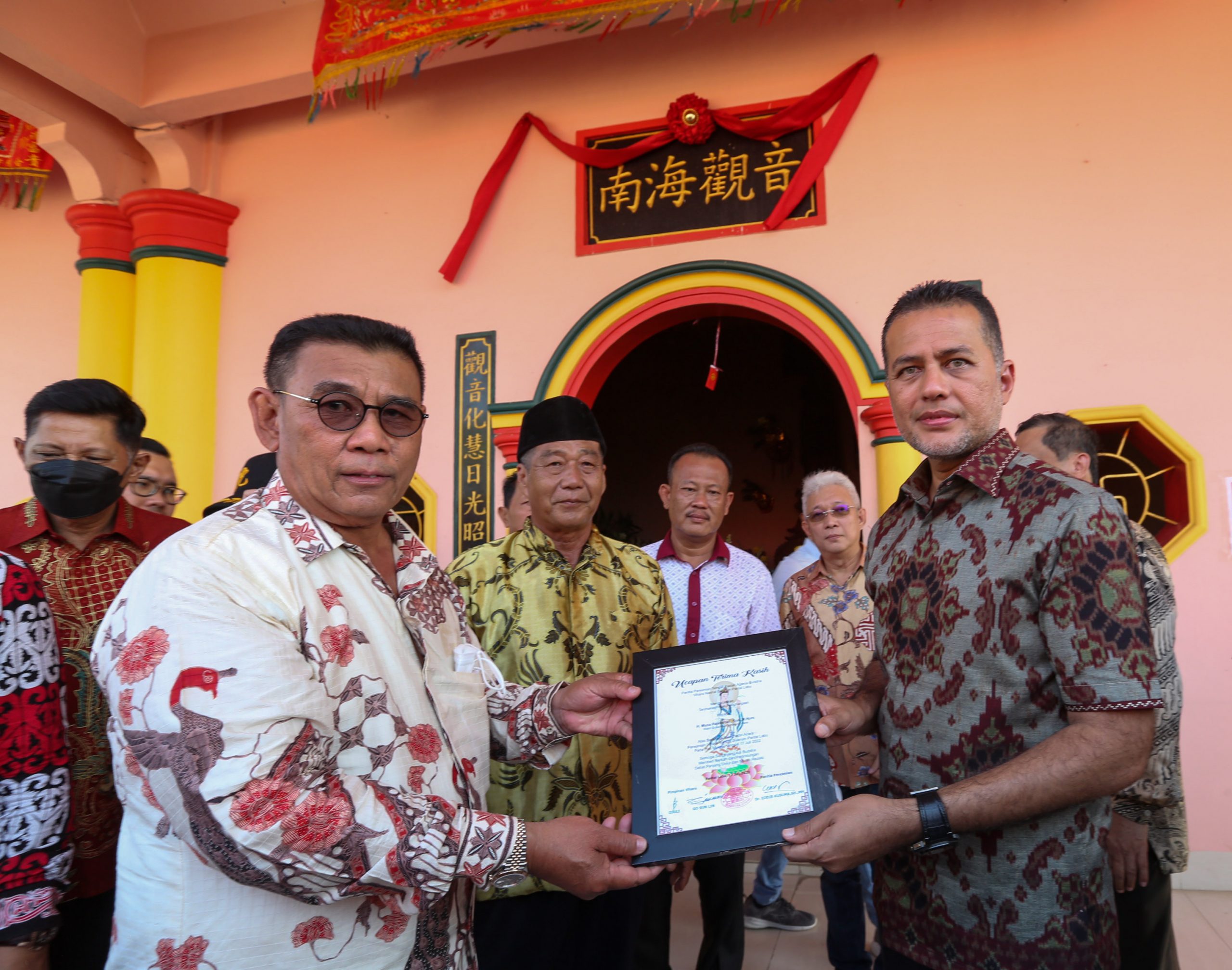 Resmikan Vihara Nan Hai Guan Yin,  Musa Rajekshah Harapkan Selain  Beribadah Bisa Jadi Tempat Wisata