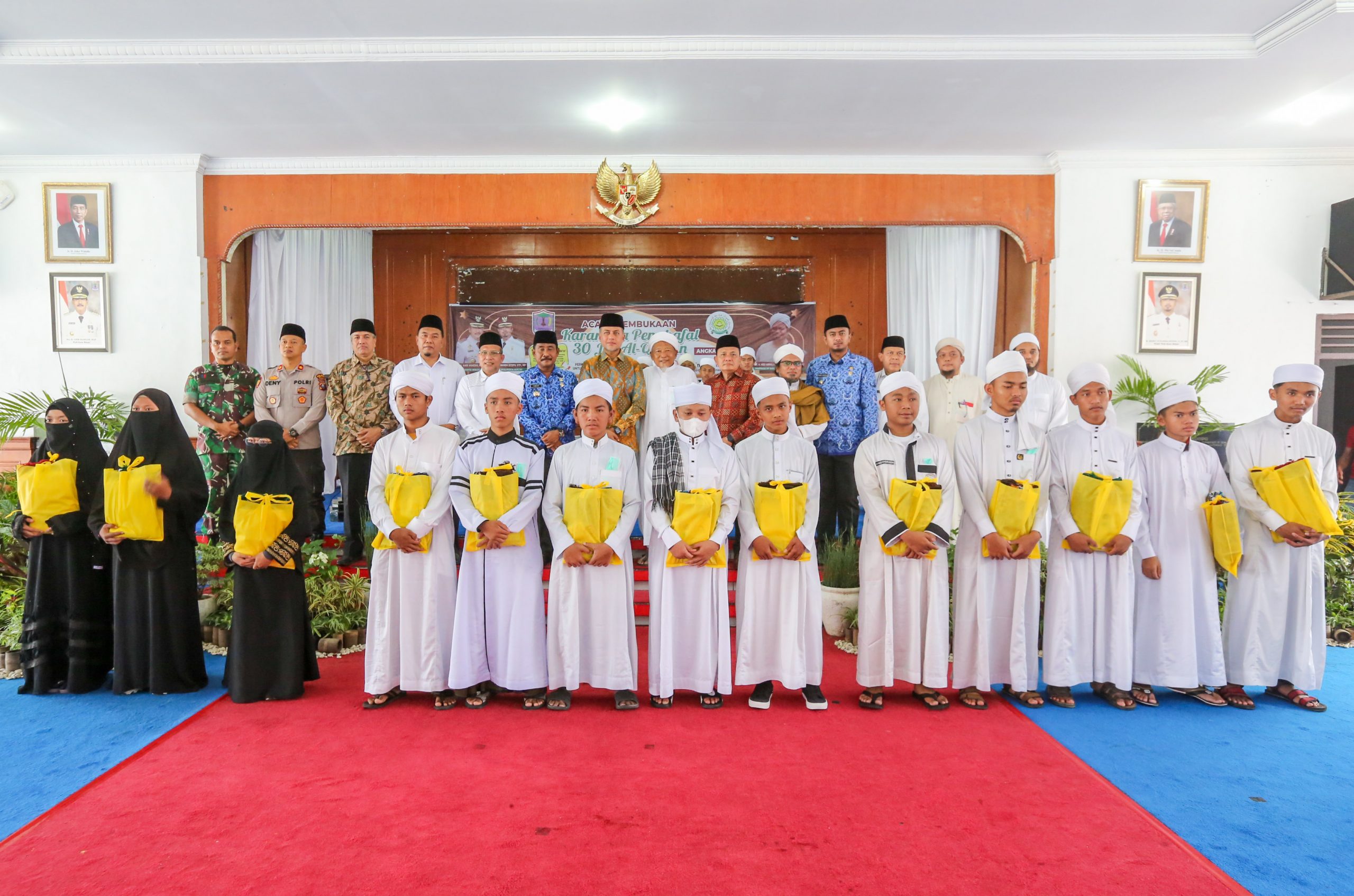 Buka Acara Karantina Penghafal 30 Juz Alquran,  Musa Rajekshah Harap Santri Jadi Pemimpin Negeri
