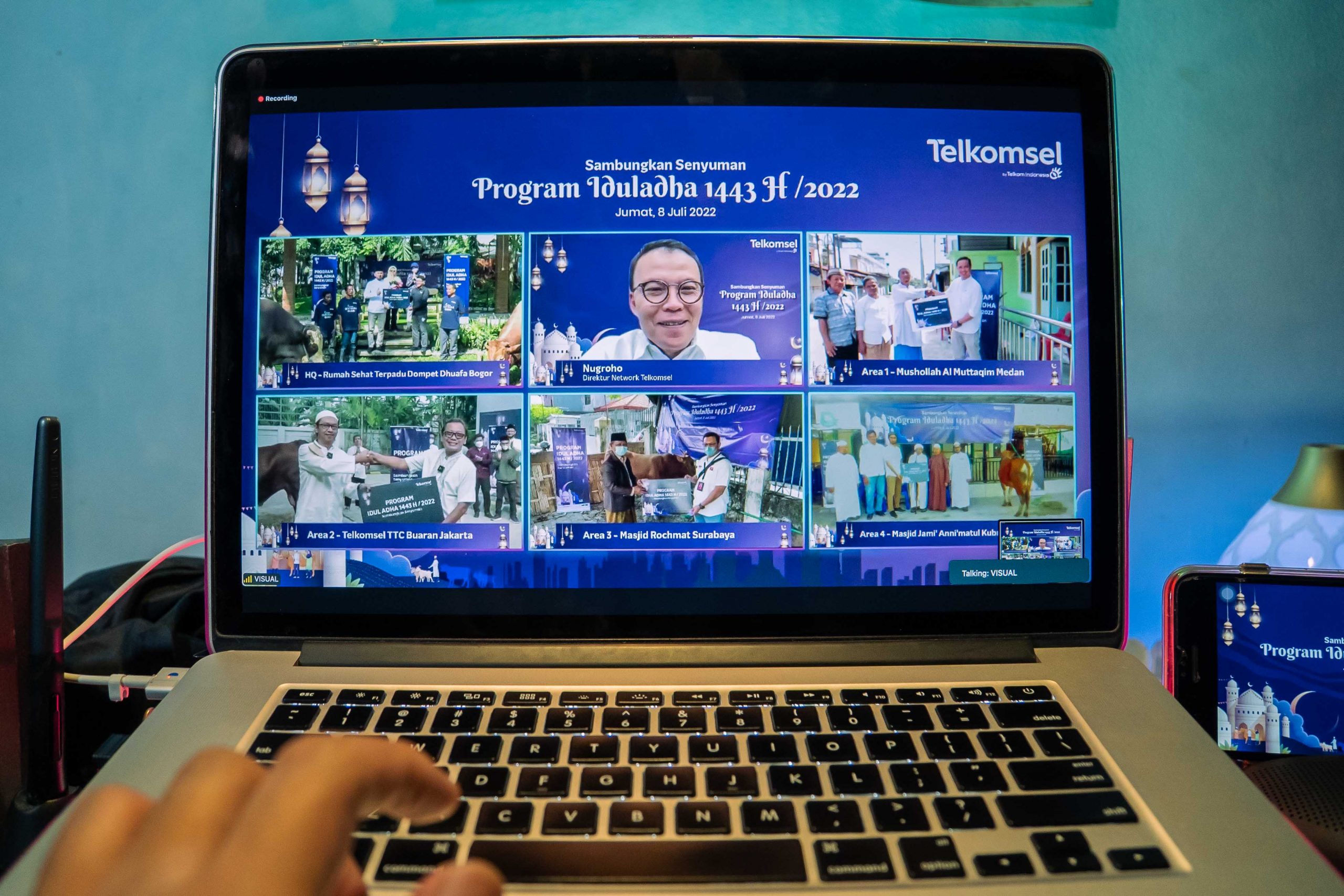 Telkomsel Salurkan Hewan Kurban ke 48.000 Penerima Manfaat, #SambungkanSenyuman di Momen Iduladha 1443 H  Â 