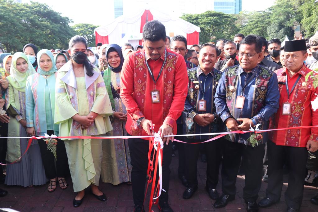Buka Medan City Expo 2022, Bobby Nasution Kunjungi Seluruh Stand Kota Peserta Raker Komwil I Apeksi
