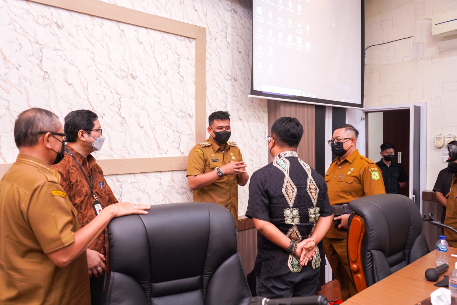 Melalui Program Medan Terang, Bobby Nasution Ingin Seluruh Wilayah Tercover PJU