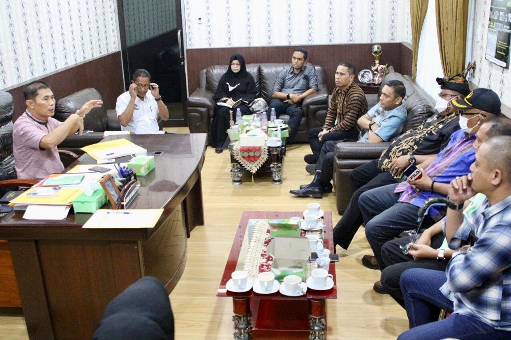 23 Mei - 28 Juli, Â Satpol PP Tertibkan 463 Reklame Bermasalah