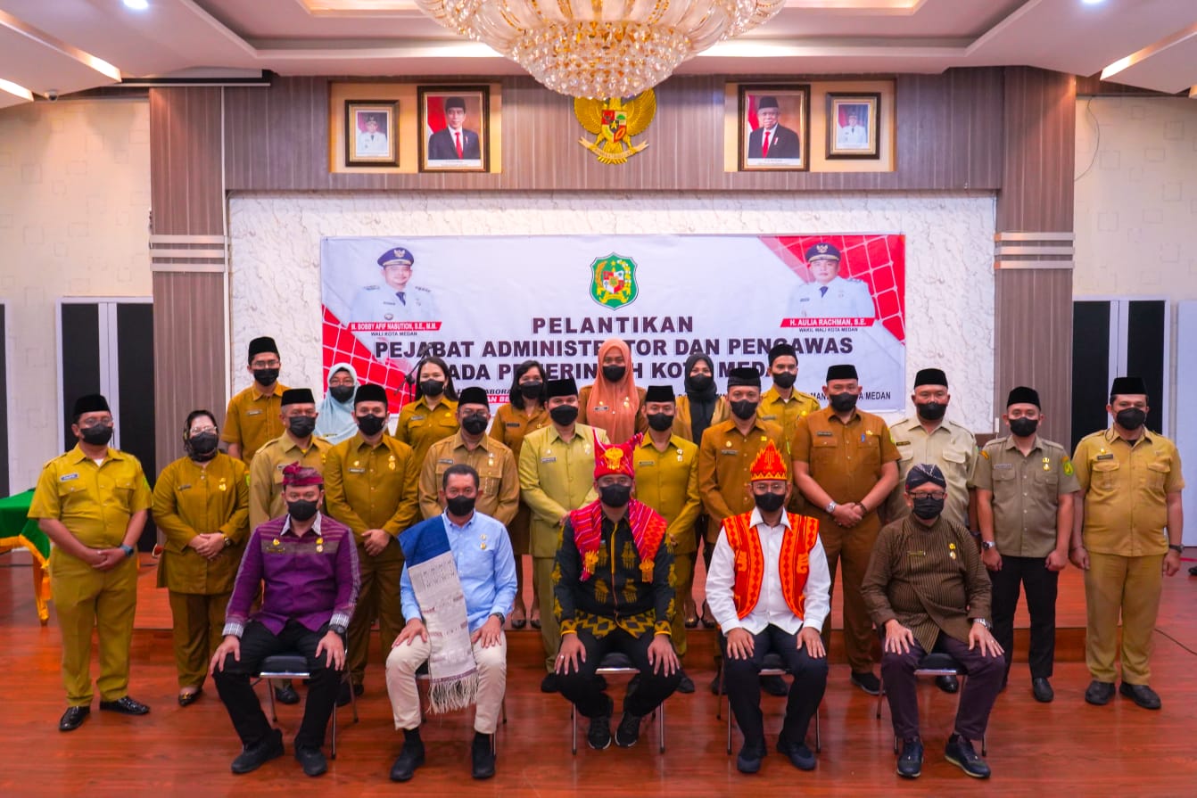 Lantik 30 Pejabat Administrator & Pengawas, Bobby Nasution: Jauhi Korupsi