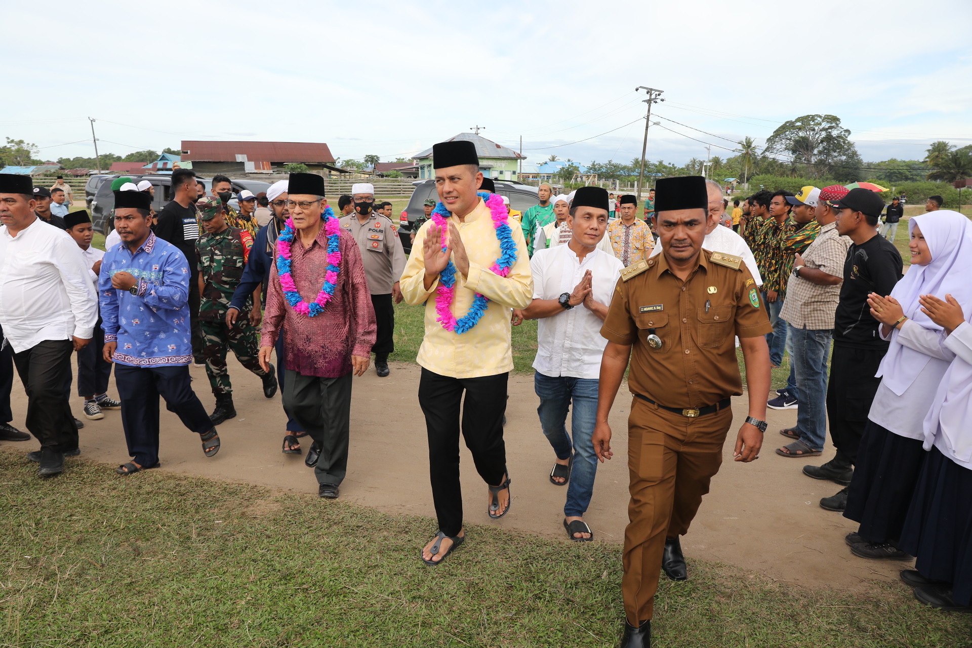 Hadiri Tabligh Akbar di Desa Singkuang, Masyarakat Ucapkan Terima Kasih ke Ijeck