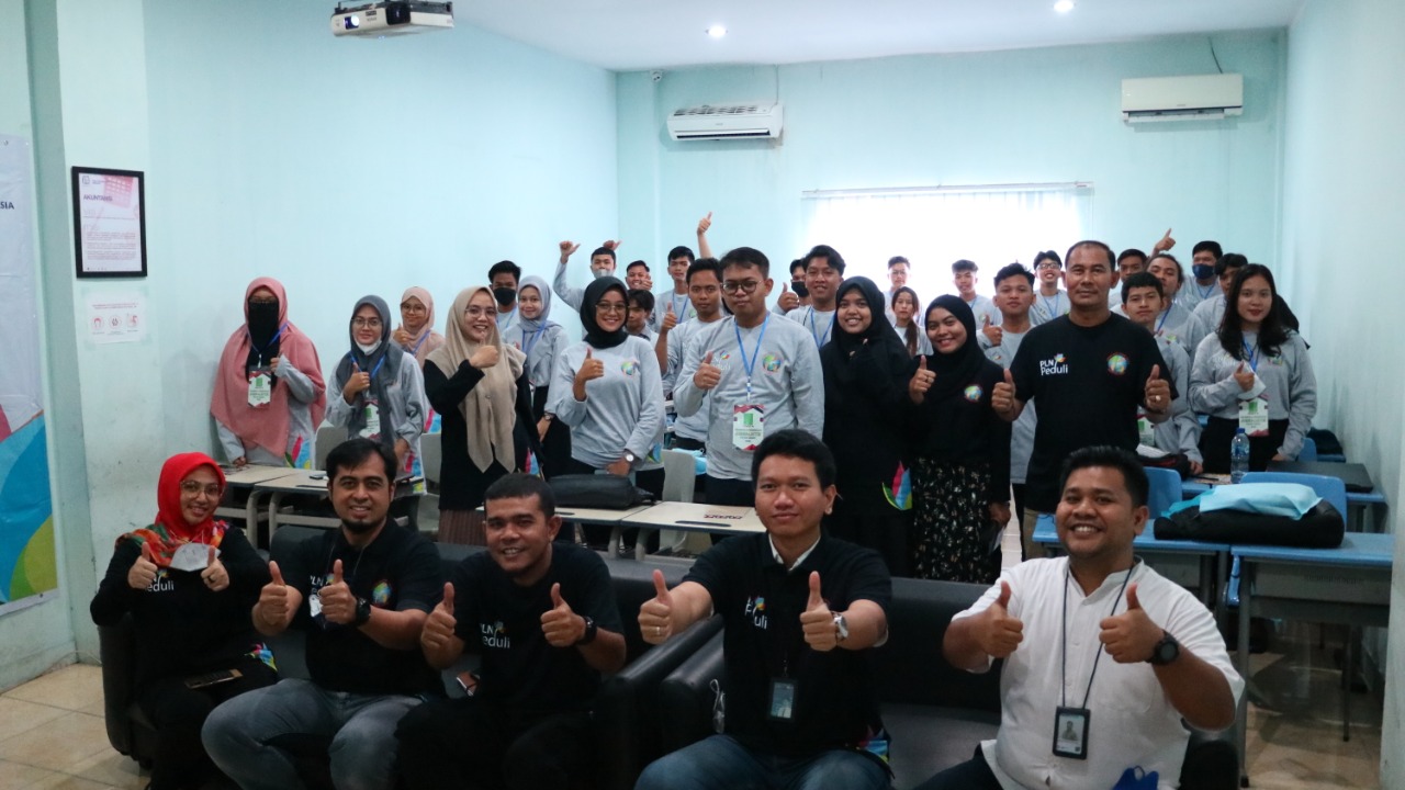 PLN Gelar Pelatihan Jurnalistik di Kampus LP3I