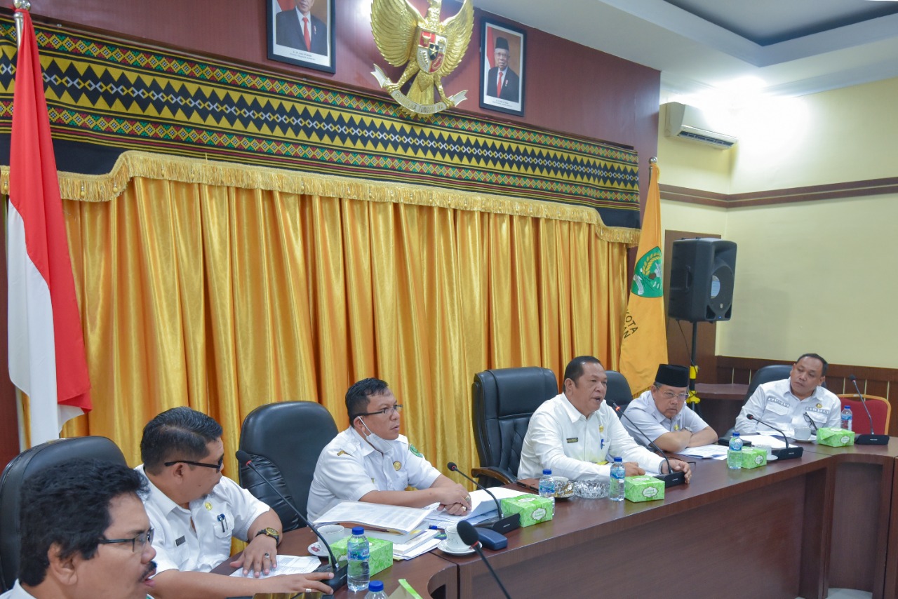 Rapat evaluasi PAD Tahun Anggaran 2022, Walikota Irsan Nasution : Target Harus Tercapai