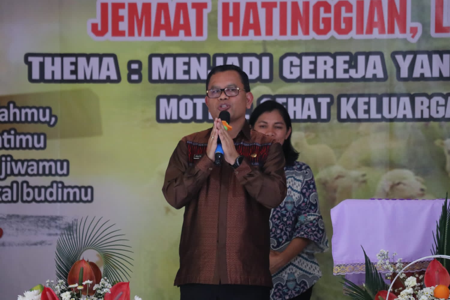 Bupati Toba Toba : Gereja Memberi Damai dan Memajukan Pendidikan