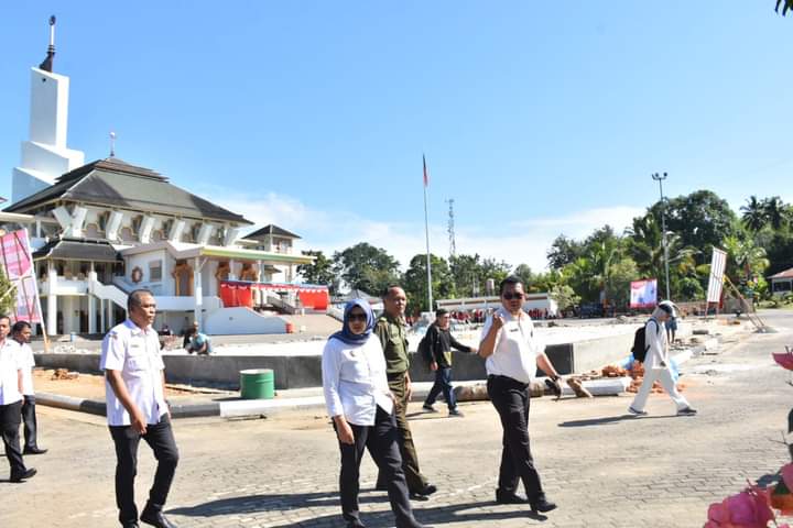 Wabup Madina Tinjau Kondisi Lapangan Peringatan HUT ke-77 Kemerdekaan RI