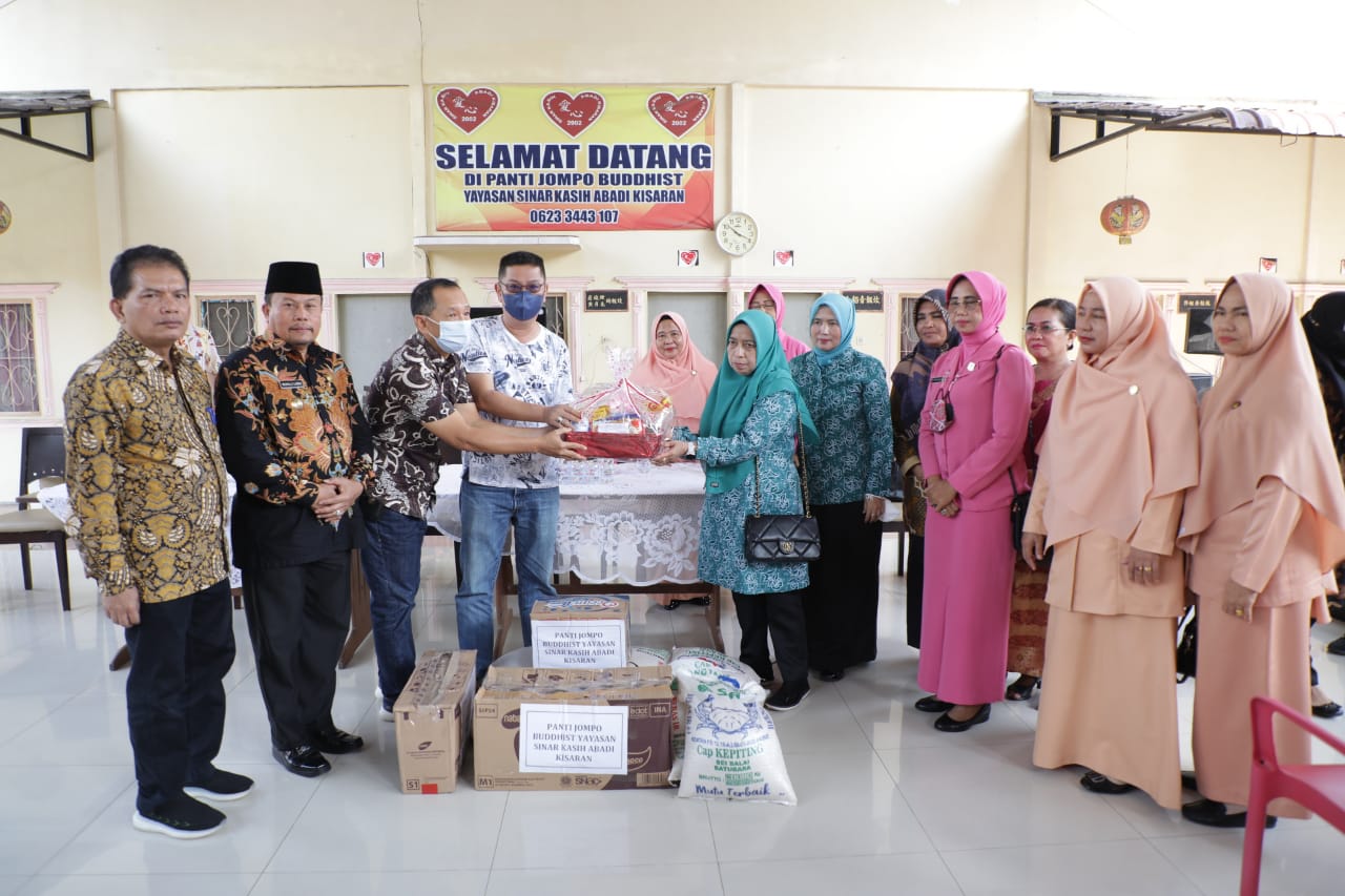 Sambut HUT ke 77 RI Ketua TP. PKK Asahan Gelar Bakti Sosial