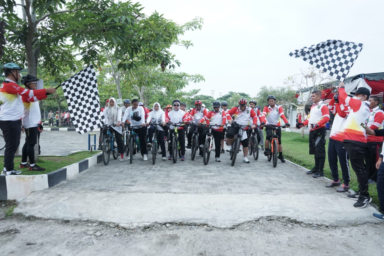 Bupati Asahan Lepas Peserta Fun Bike Meriahkan Peringatan HUT Ke-77 RI