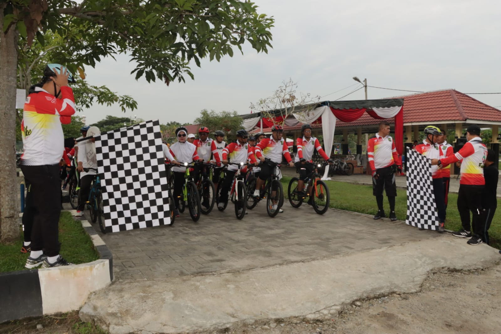 Kapolres Asahan Ikuti Fun Bike/Sepeda Santai Dalam Rangka HUT Kemerdekaan RI Ke 77