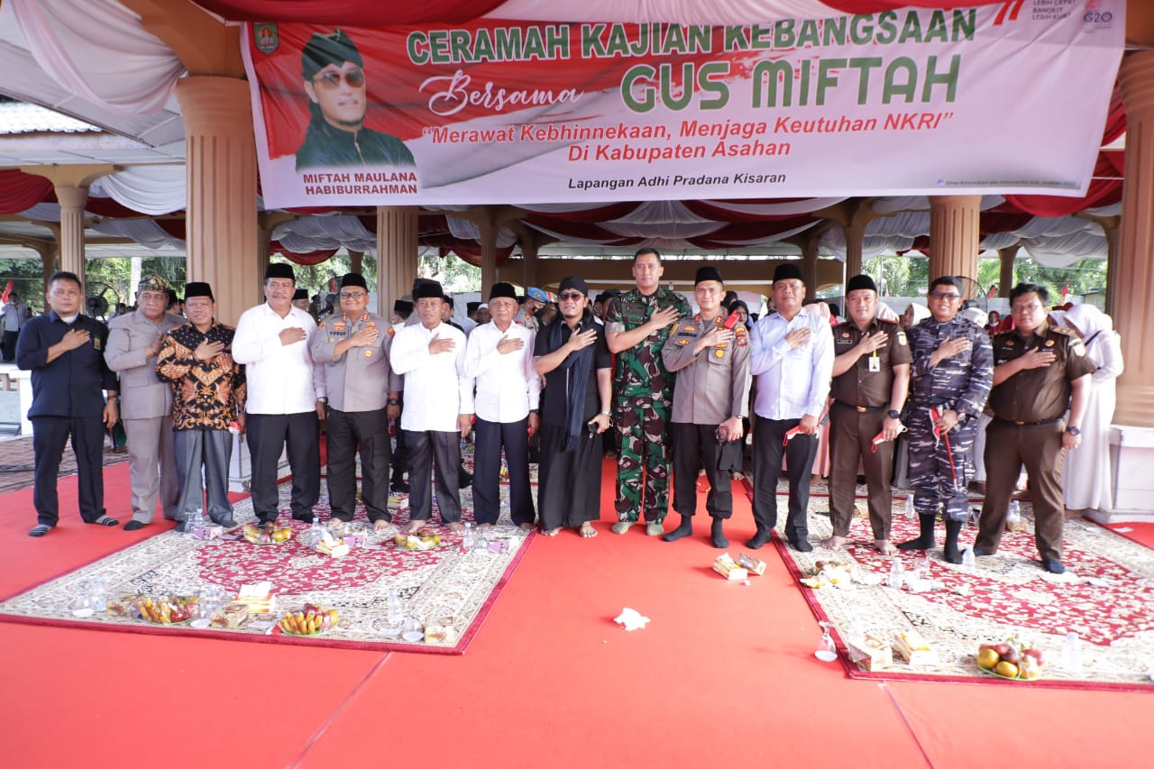Ribuan Masyarakat Hadiri Ceramah Kebangsaan Bupati Asahan dan Gus Miftah Dalam Peringatan HUT ke-77 RI