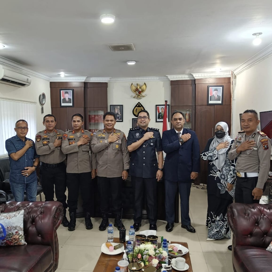 Perkuat Diplomatik, Konjen Malaysia Sambangi Mapolrestabes Medan