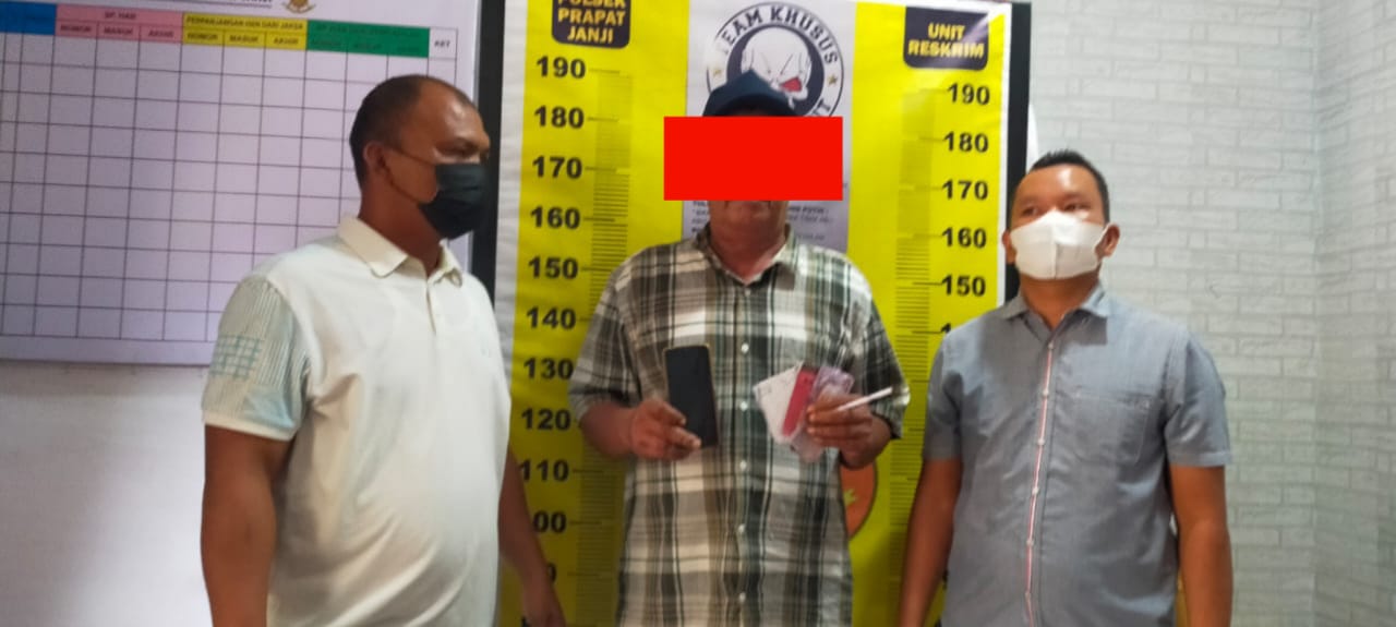 Reskrim Polsek Prapat Janji Polres Asahan Amankan Pria Diduga Jurtul Togel di Warung Kopi