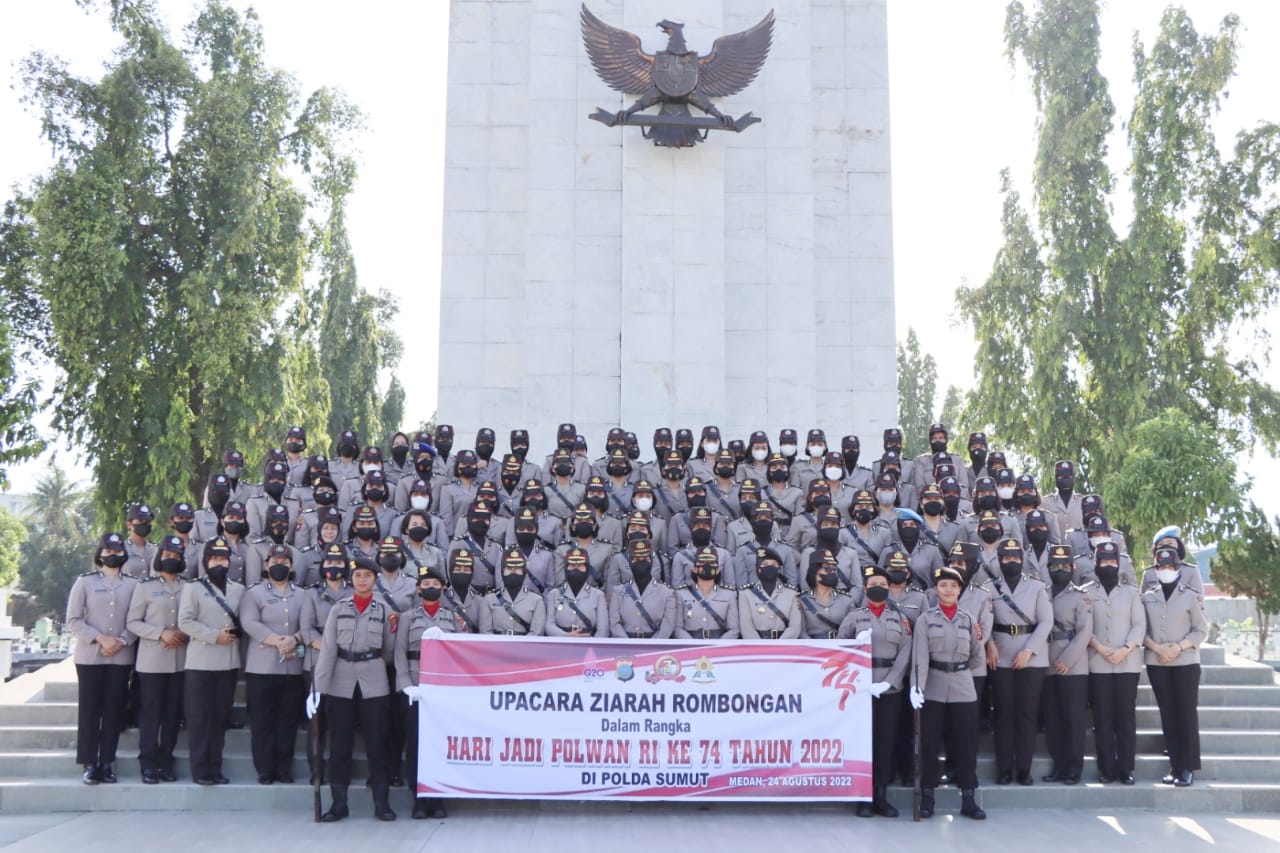HUT Polwan ke-74, Polrestabes Medan Gelar Upacara Ziarah di Taman Makam Pahlawan
