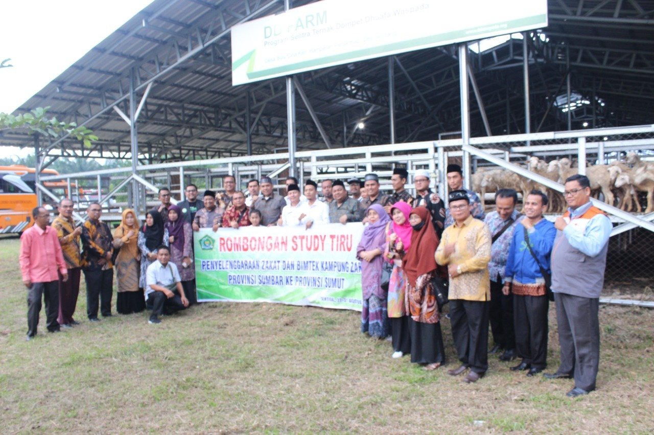 DD Waspada Terima Kunjungan Penyelenggara Zakat dan Wakaf se-Sumbar di Sentra Ternak
