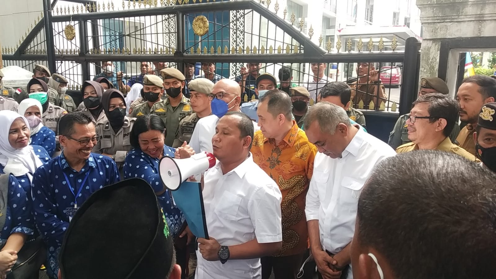â€ŒPolrestabes Medan Kawal Unras Massa Himpaud di Kantor Gubernur